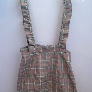 Paid suspender skirt